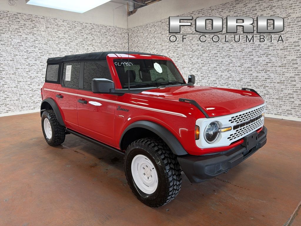 Race Red 2023 Ford Bronco 4-Door 4WD SUV / Crossover Four-Wheel Drive Automatic