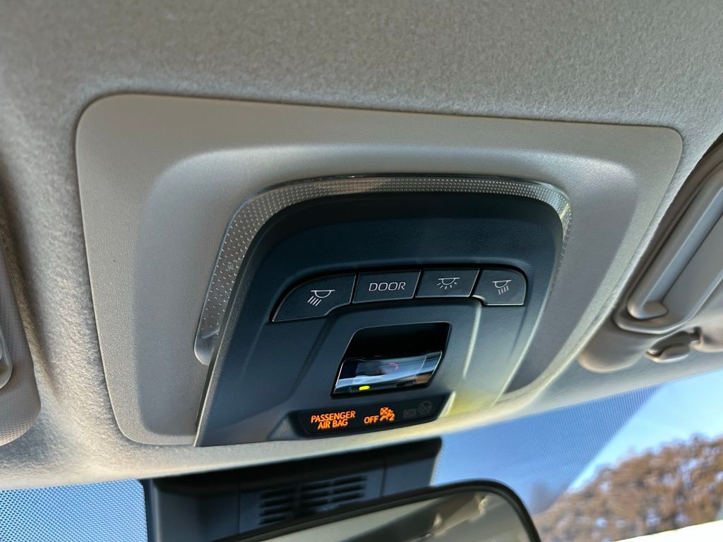 Thumbnail: 2025 Toyota Corolla - 26