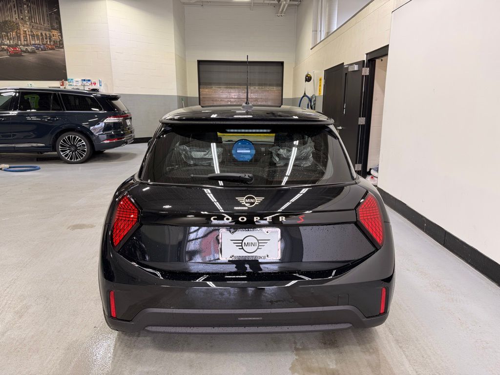 Thumbnail: 2026 MINI Cooper - 4