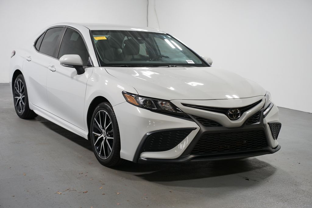 Thumbnail: 2023 Toyota Camry - 3