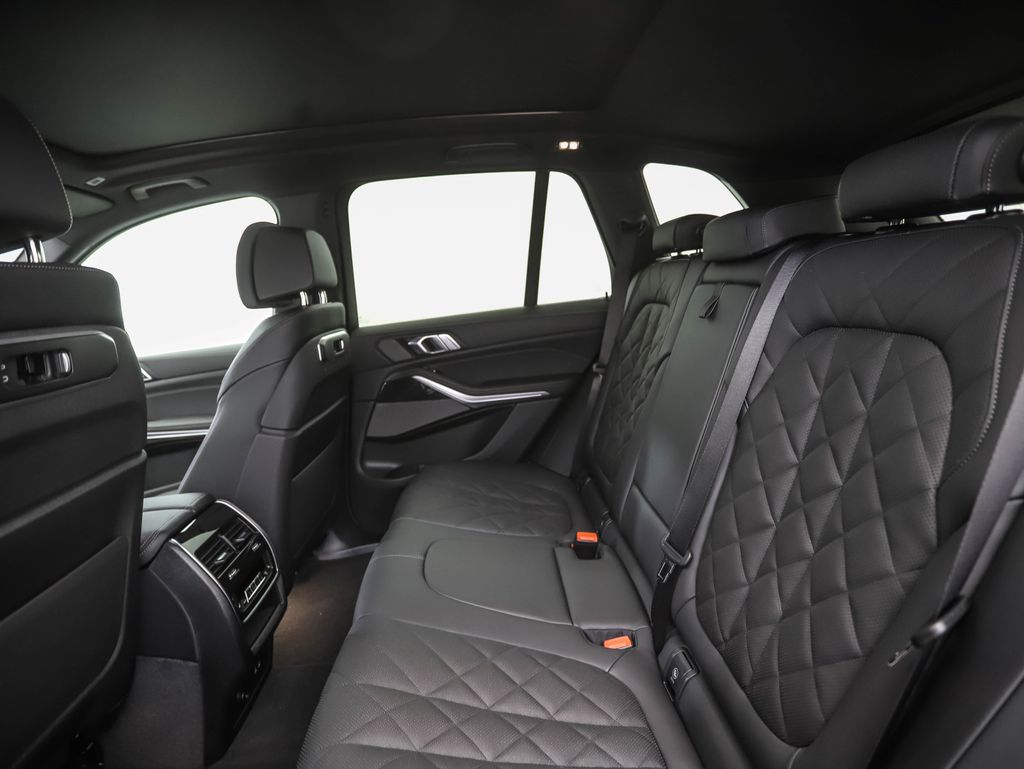 Thumbnail: 2026 BMW X5 - 22