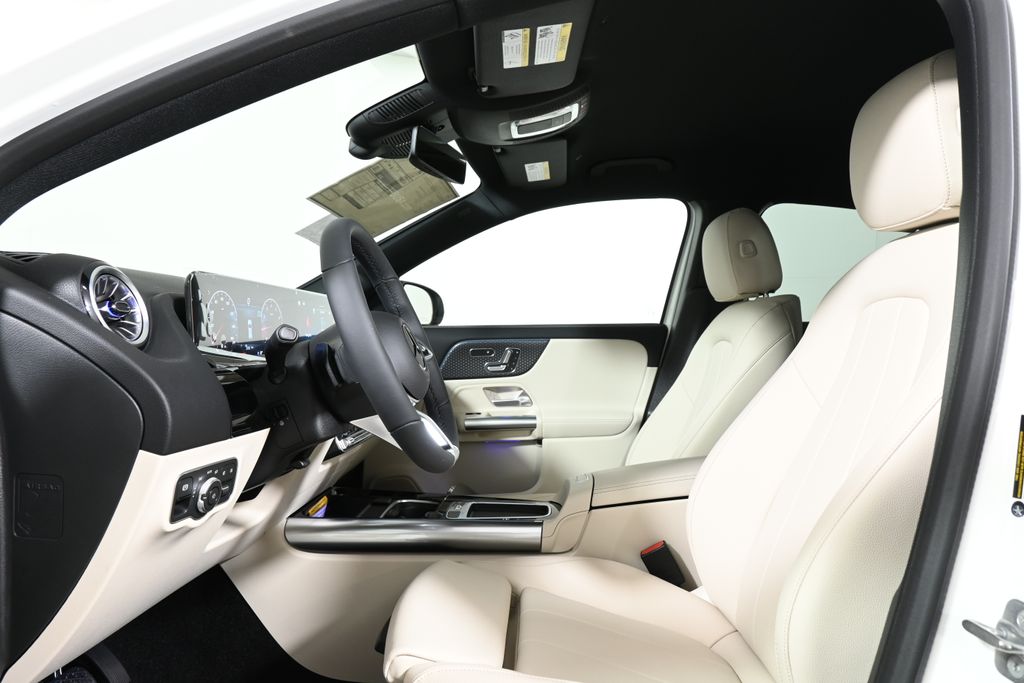 2025 Mercedes-Benz GLA 250 4MATIC 3