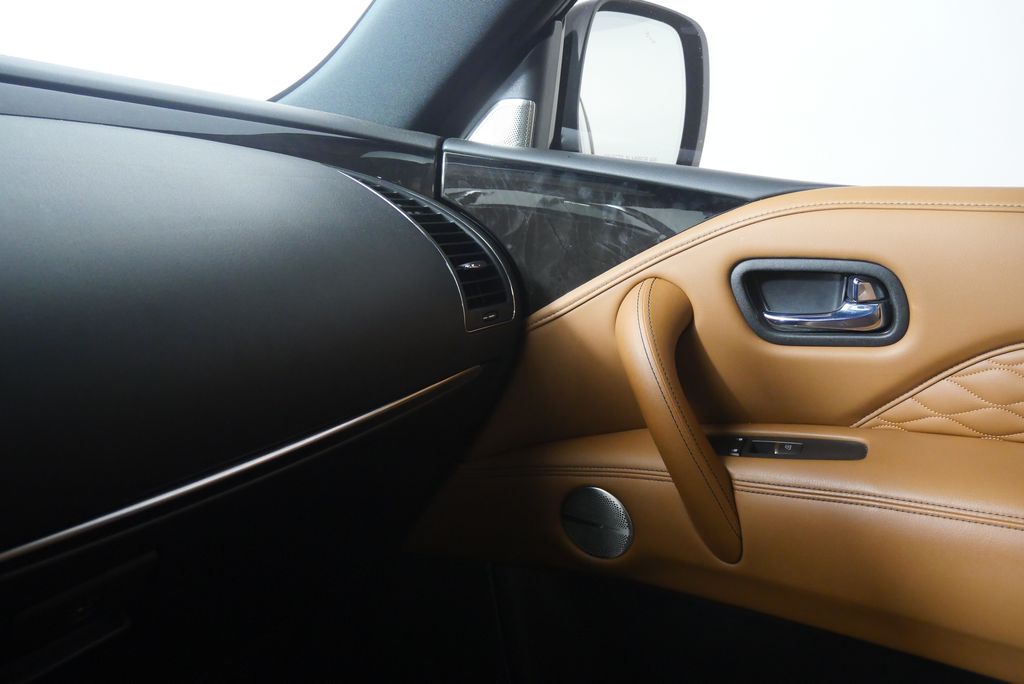 Thumbnail: 2023 INFINITI QX80 - 31