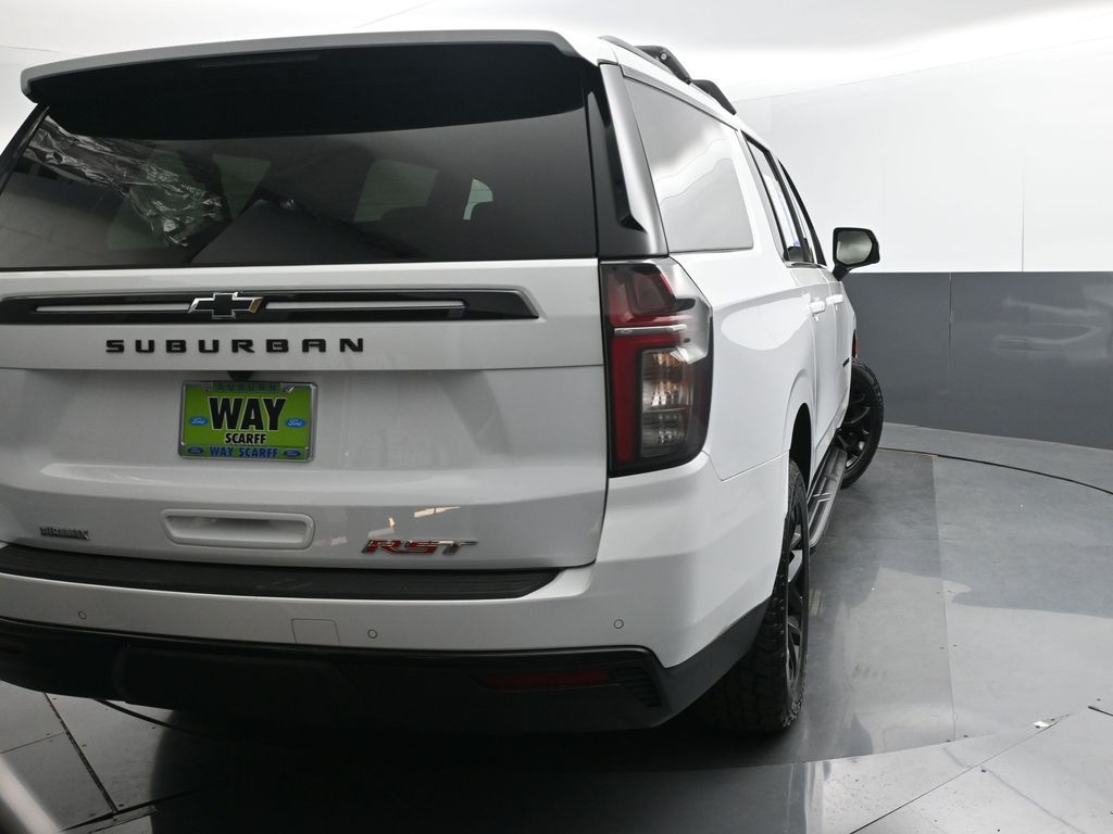 2023 Chevrolet Suburban 4WD RST