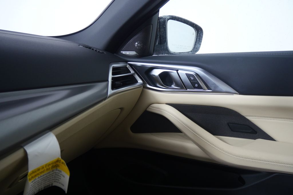 Thumbnail: 2025 BMW 4 Series - 27