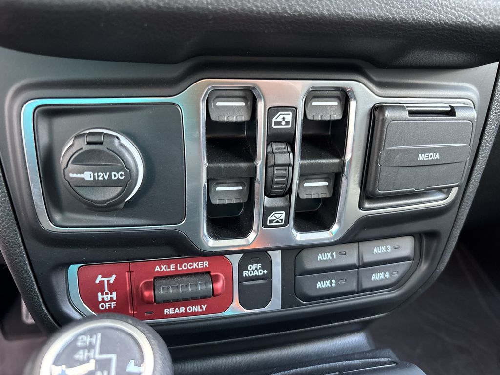 Used 2024 Jeep Wrangler SUV