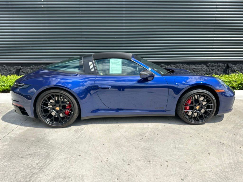 2024 Porsche 911 Targa 4S 8