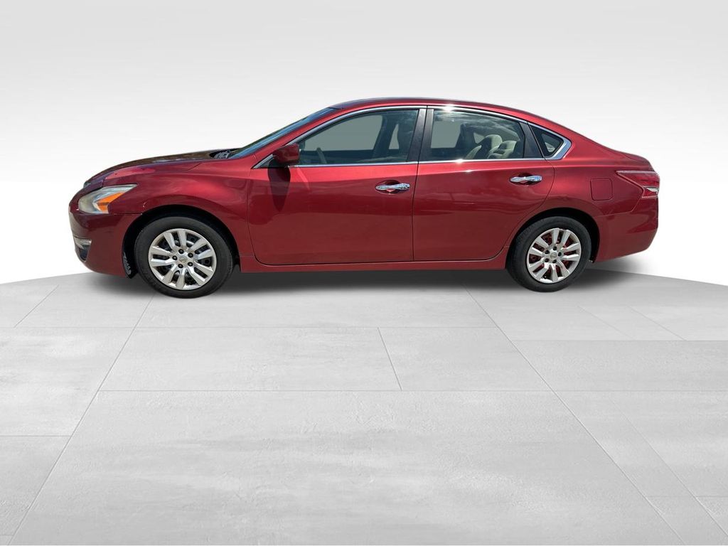 2013 Cayenne Red Metallic Nissan Altima 2.5 S FWD Sedan