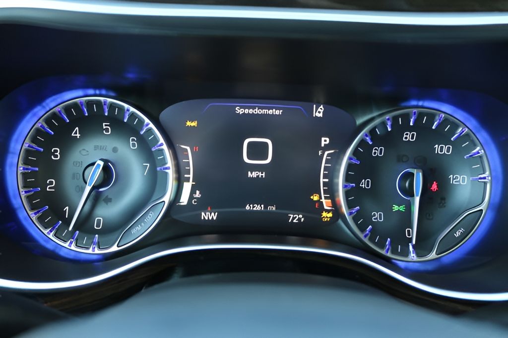 Used Car 2023 Chrysler Pacifica  Limited For Sale Under $30,000 In Austin, Texas