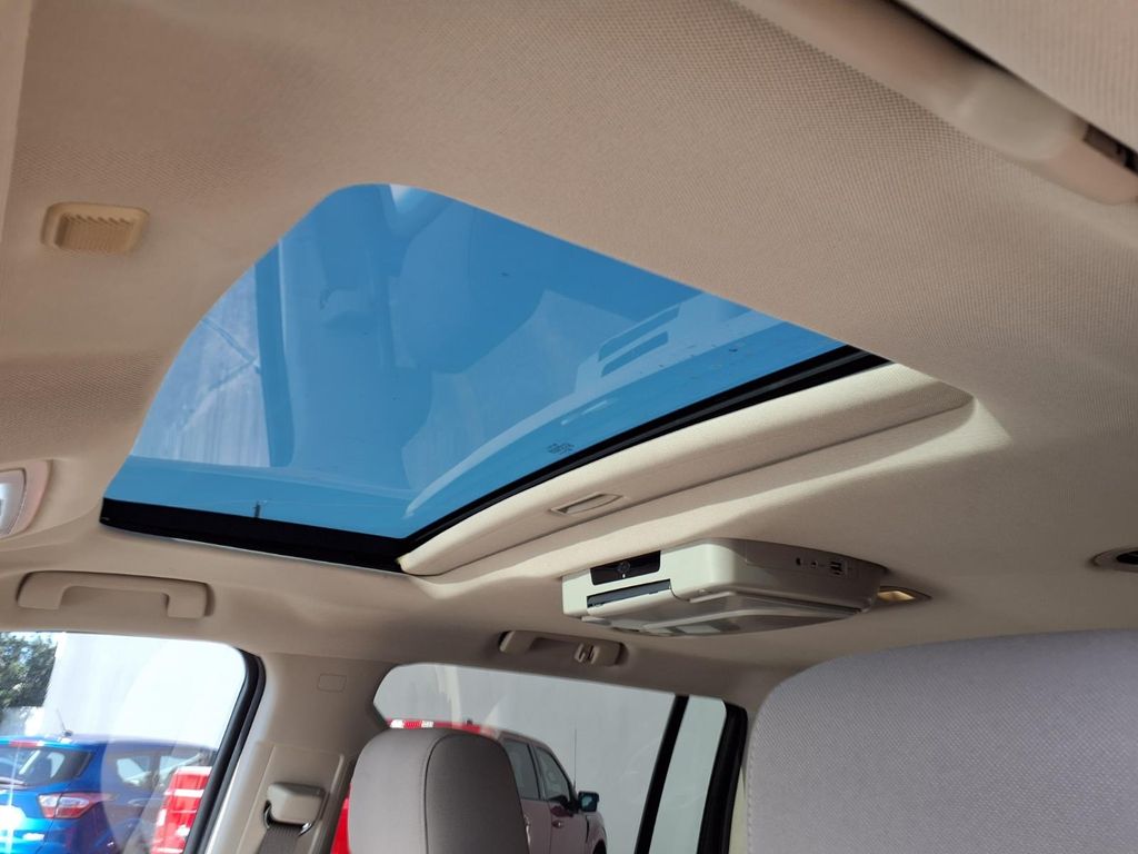 2016 GMC Yukon XL SLE - 9