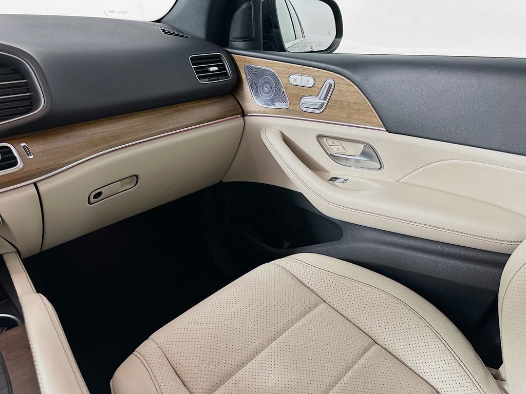 Thumbnail: 2021 Mercedes-Benz GLE - 25