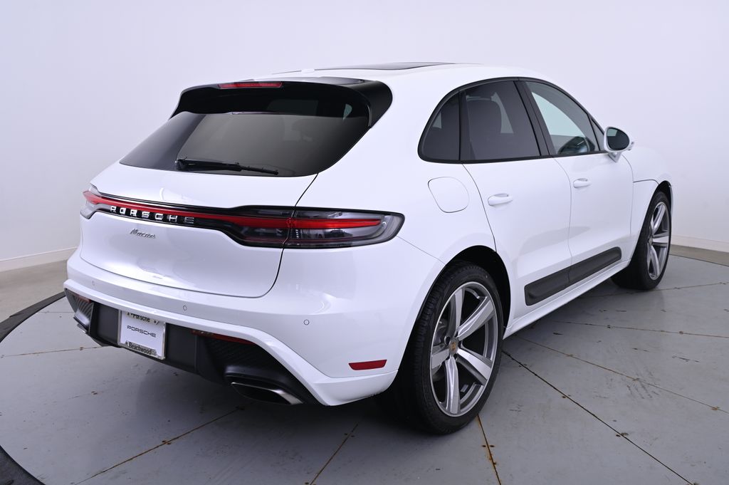 Thumbnail: 2025 Porsche Macan - 7