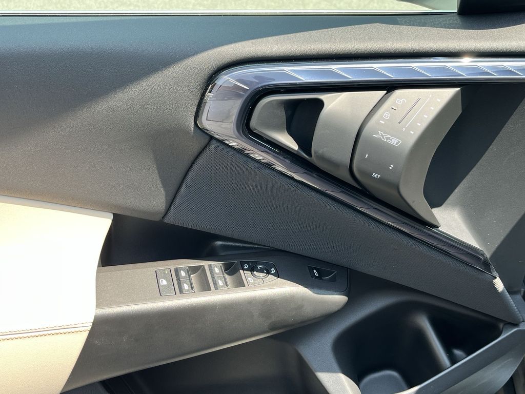 Thumbnail: 2025 BMW X3 - 13