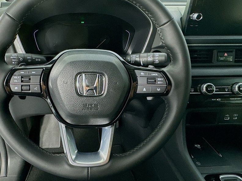 Used Car 2025 Honda Pilot  Ex-l For Sale Under $50,000 In Austin, Texas