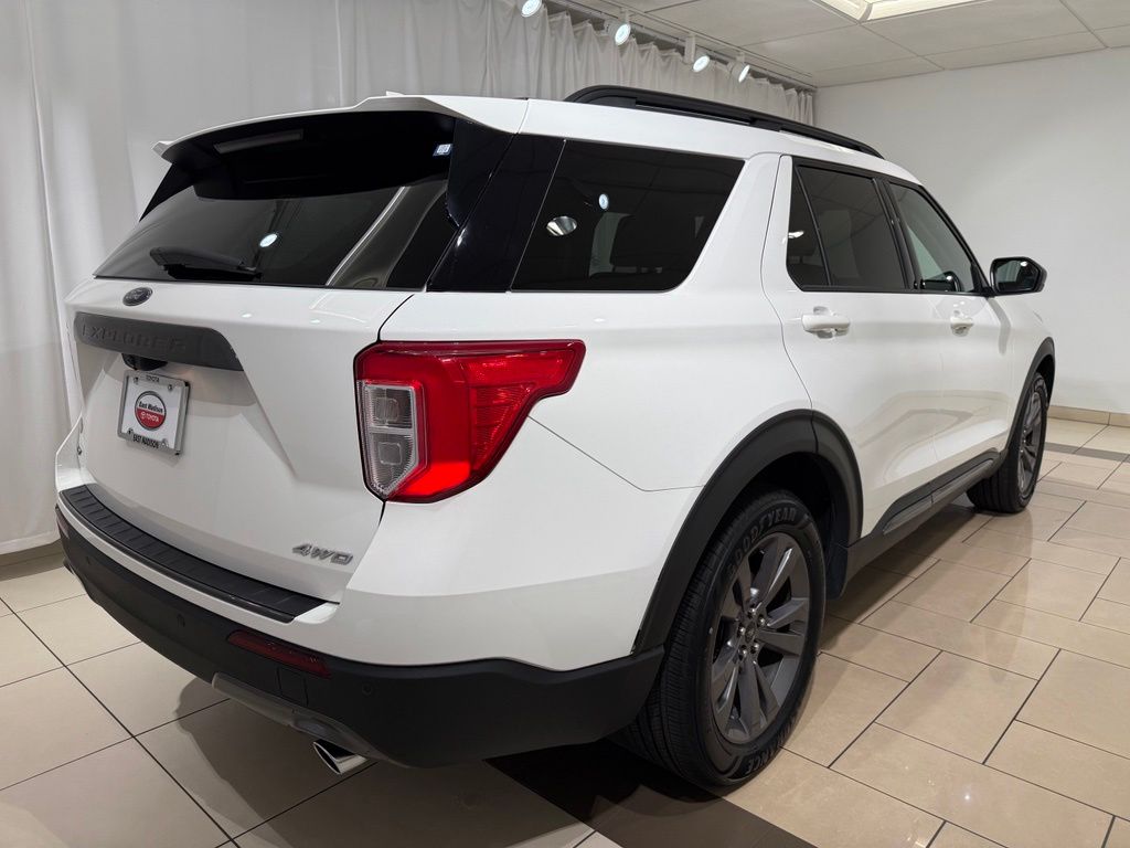 Thumbnail: 2022 Ford Explorer - 5