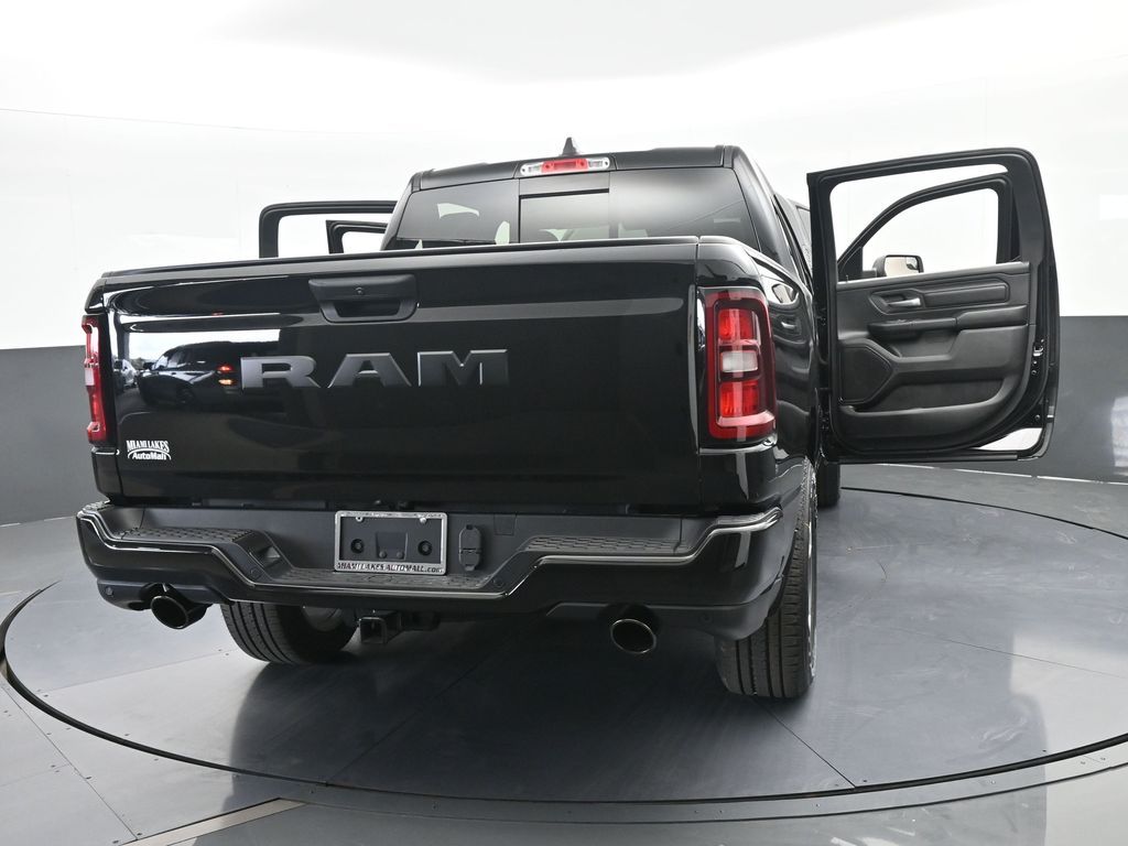 New 2026 Diamond Black Crystal Pearlcoat Ram Express image 68