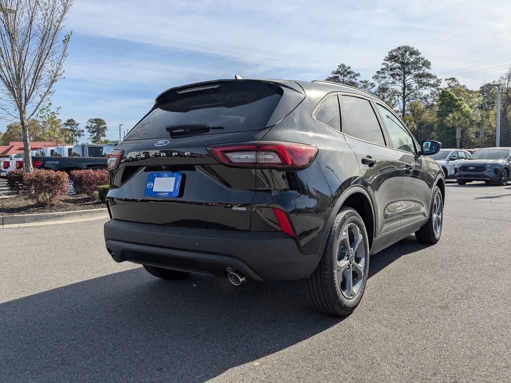 2025 Ford Escape ST-Line