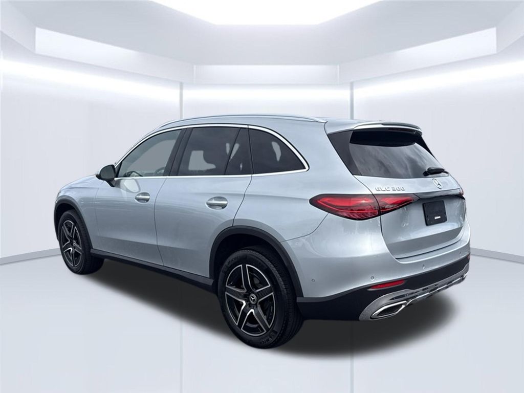 Thumbnail: 2026 Mercedes-Benz GLC - 3