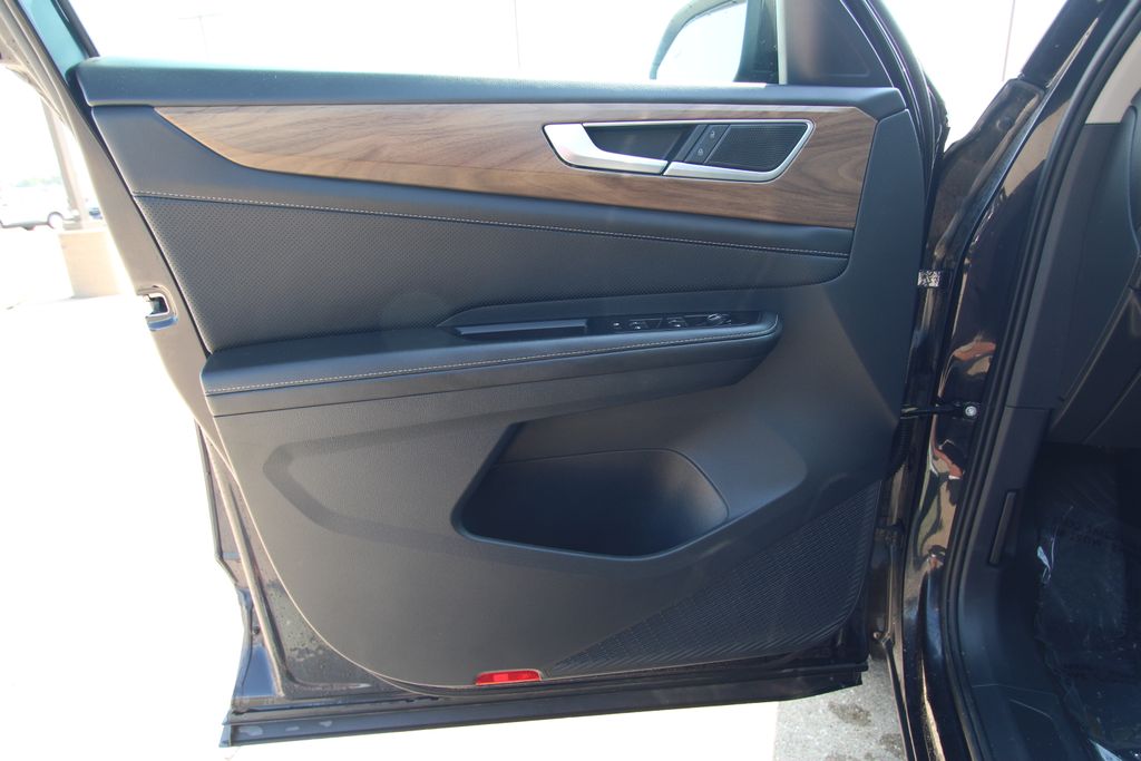 Used 2025 Volkswagen Atlas SUV