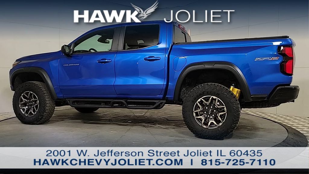 View vehicle photo 5