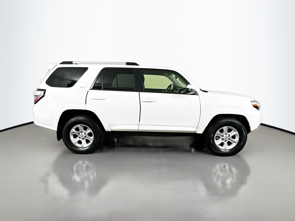 2023 Toyota 4Runner SR5 4