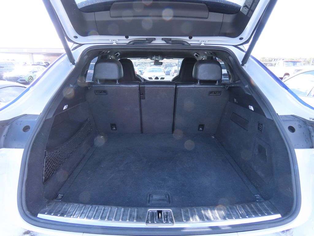 Thumbnail: 2020 Porsche  - 12