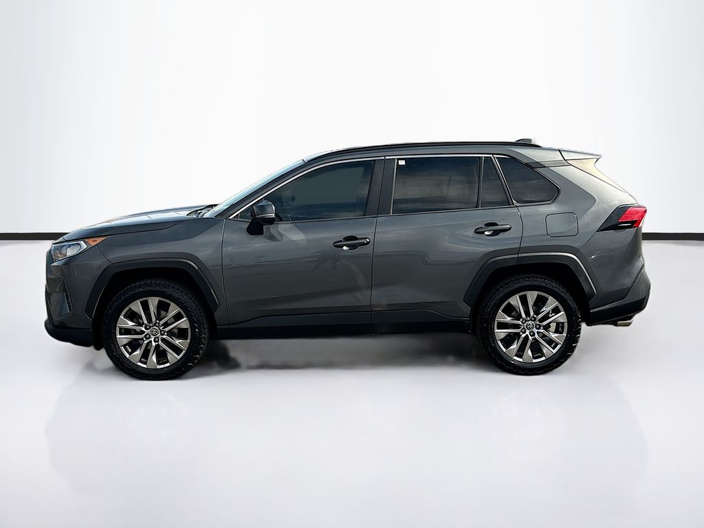 Thumbnail: 2021 Toyota RAV4 - 8