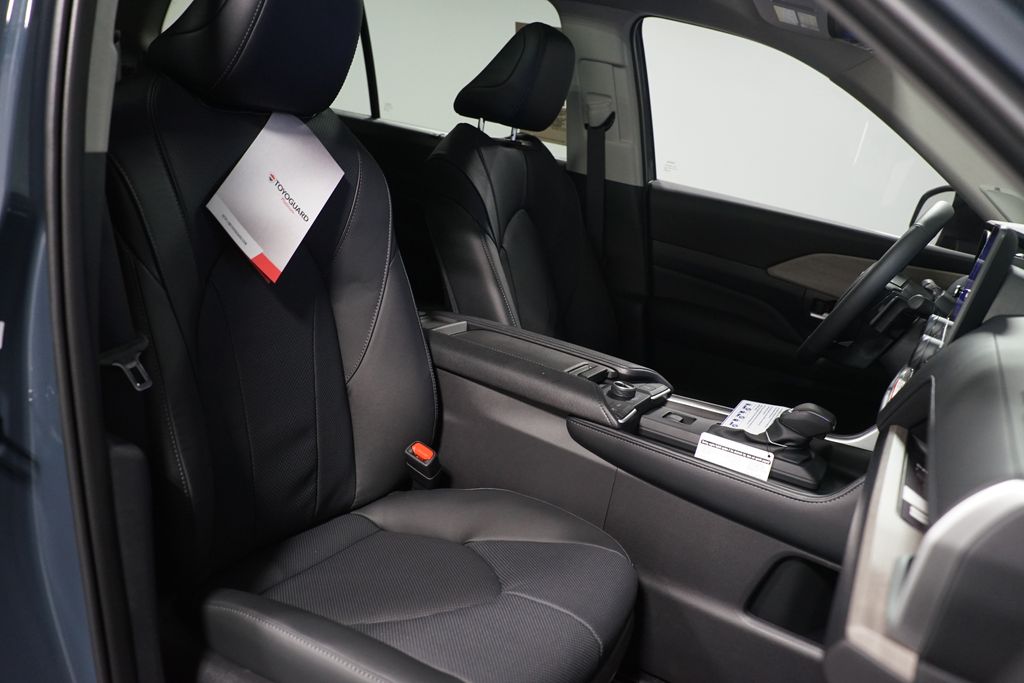 Thumbnail: 2026 Toyota Grand Highlander - 30