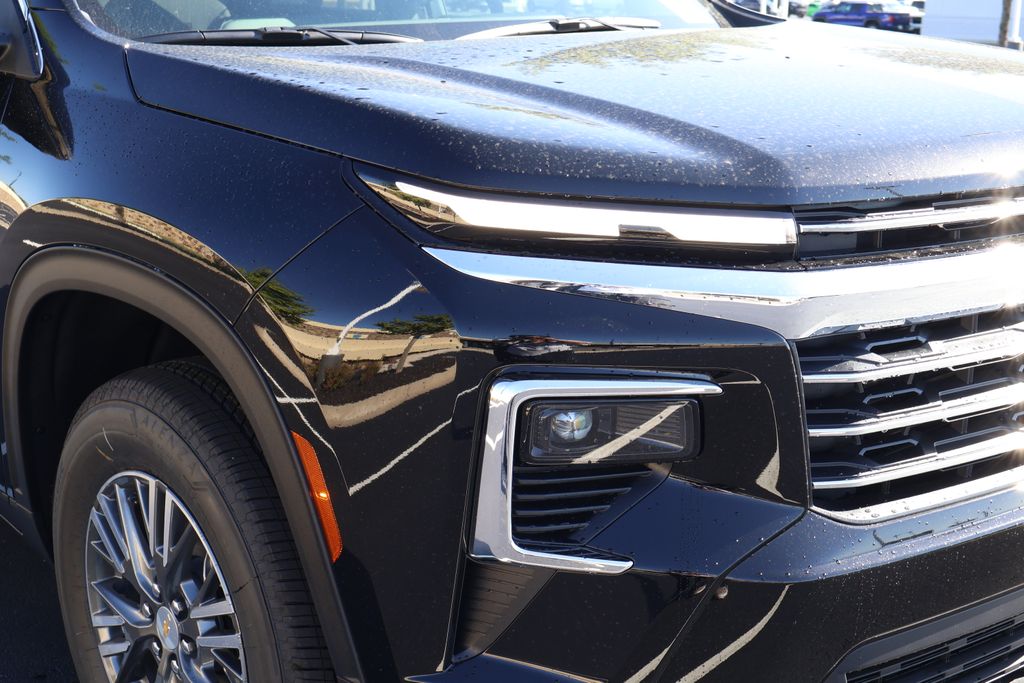 Thumbnail: 2026 Chevrolet Traverse - 3