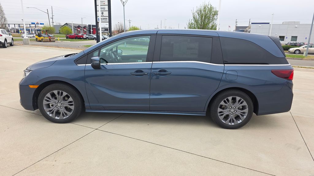 Certified 2026 Honda Odyssey Touring with VIN 5FNRL6H85TB005373 for sale in Kansas City