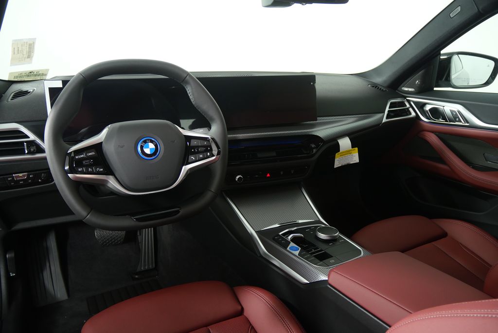 Thumbnail: 2025 BMW i4 - 18