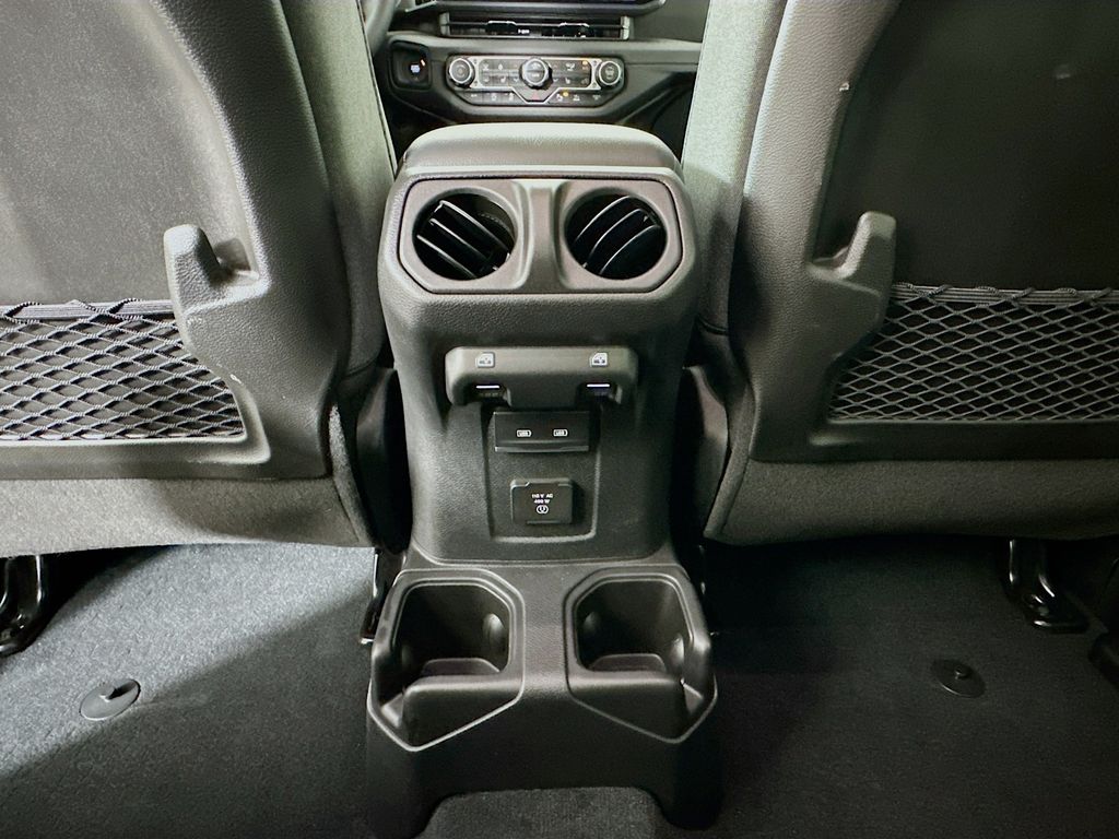 Thumbnail: 2024 Jeep Gladiator - 25