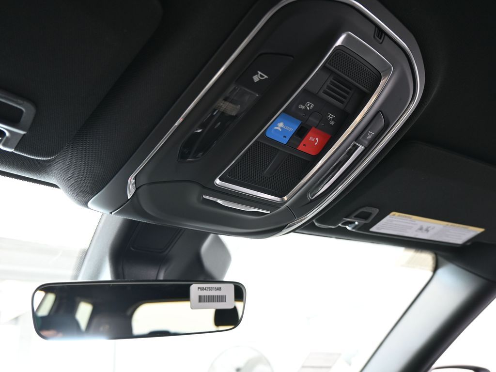 New 2026 Silver Zynith Jeep Laredo image 22