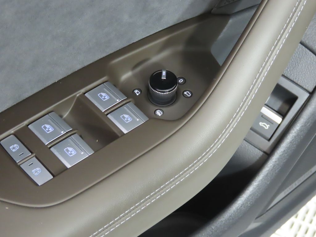 Thumbnail: 2025 Audi A6 - 30