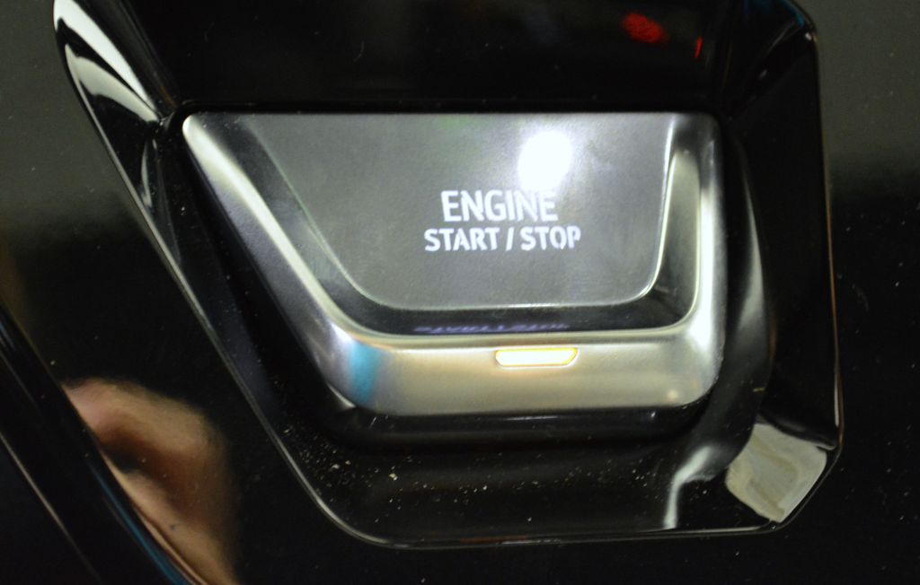 Certified Used 2025 Thunderstorm Gray GMC AT4 image 21