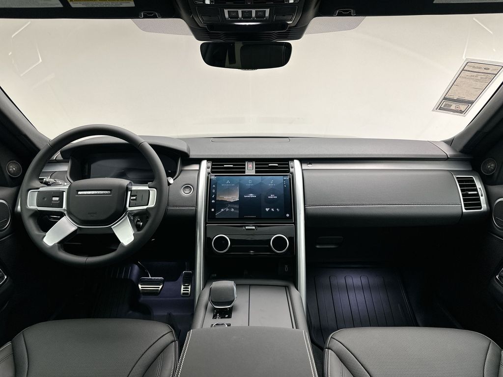 Thumbnail: 2026 Land Rover Discovery - 8