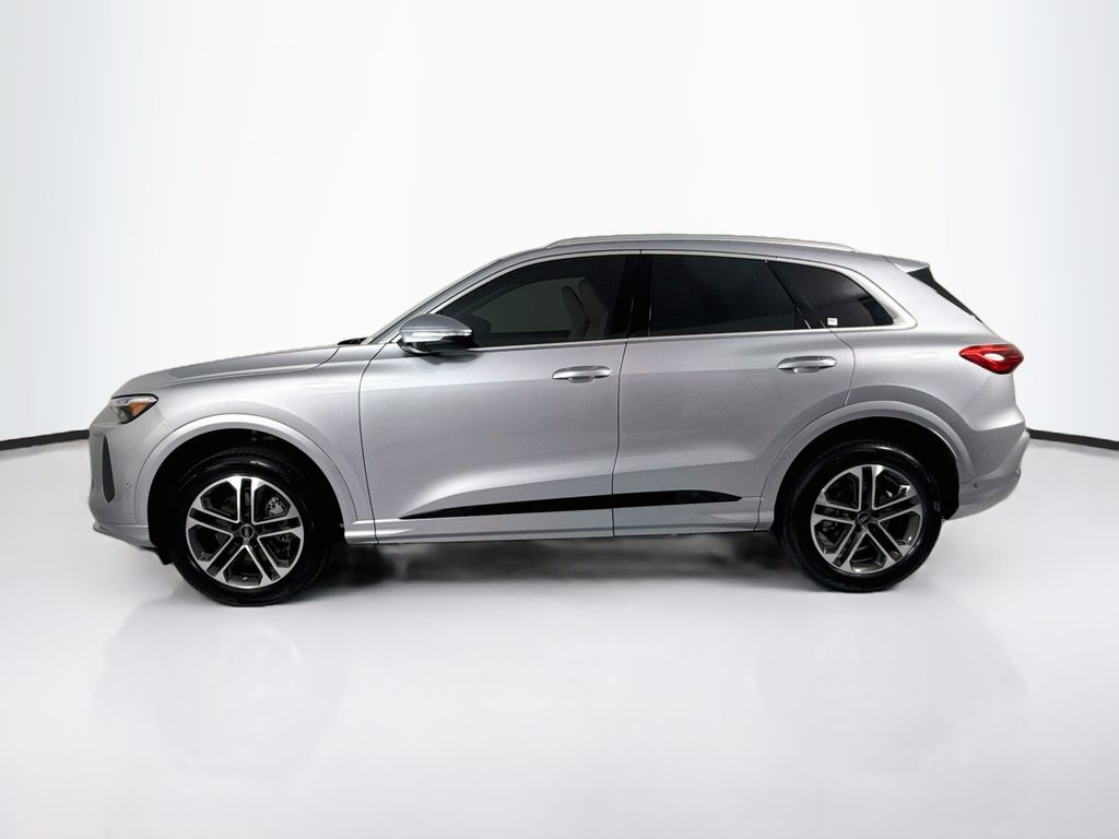 Thumbnail: 2026 Audi Q5 - 8