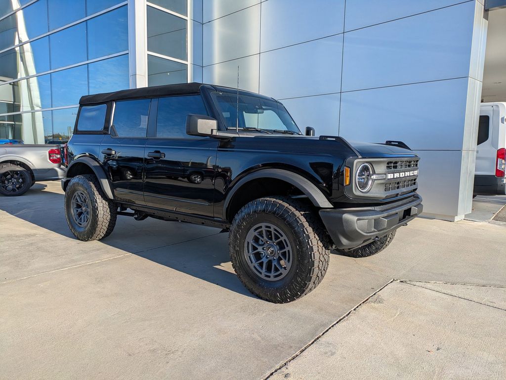 2025 Ford Bronco 