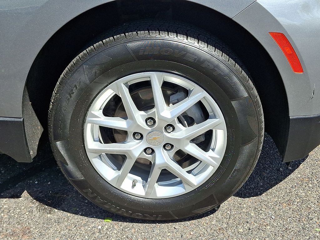 used 2024 Chevrolet Equinox car, priced at $23,354