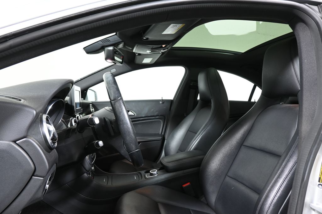 2015 Mercedes-Benz CLA 250 14