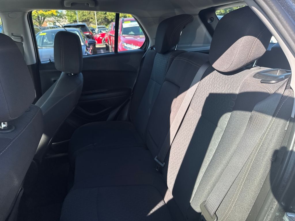 2020 Chevrolet Trax LS photo 29