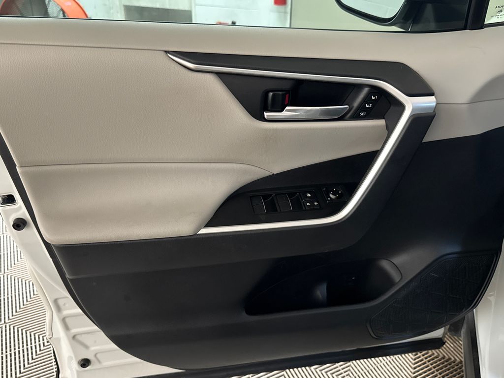 Certified Used 2020 White Toyota XLE Premium image 16