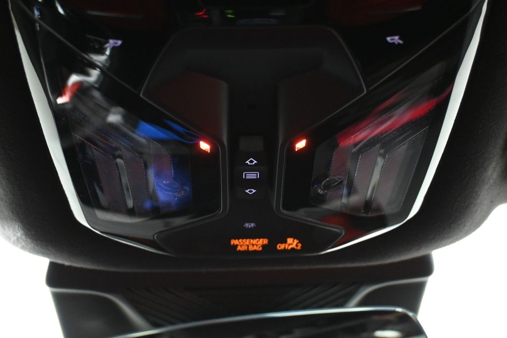 Thumbnail: 2026 BMW M5 - 22