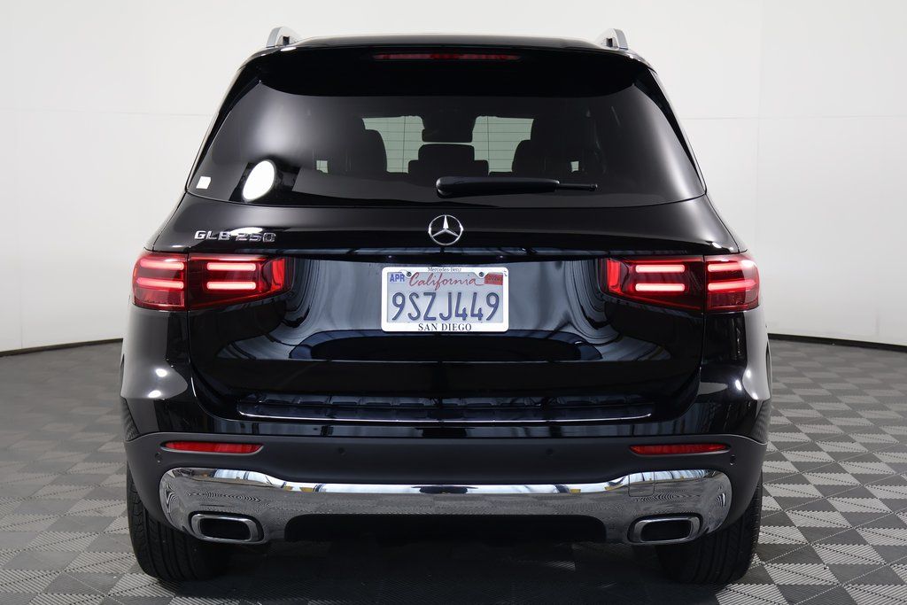 Thumbnail: 2025 Mercedes-Benz GLB - 5