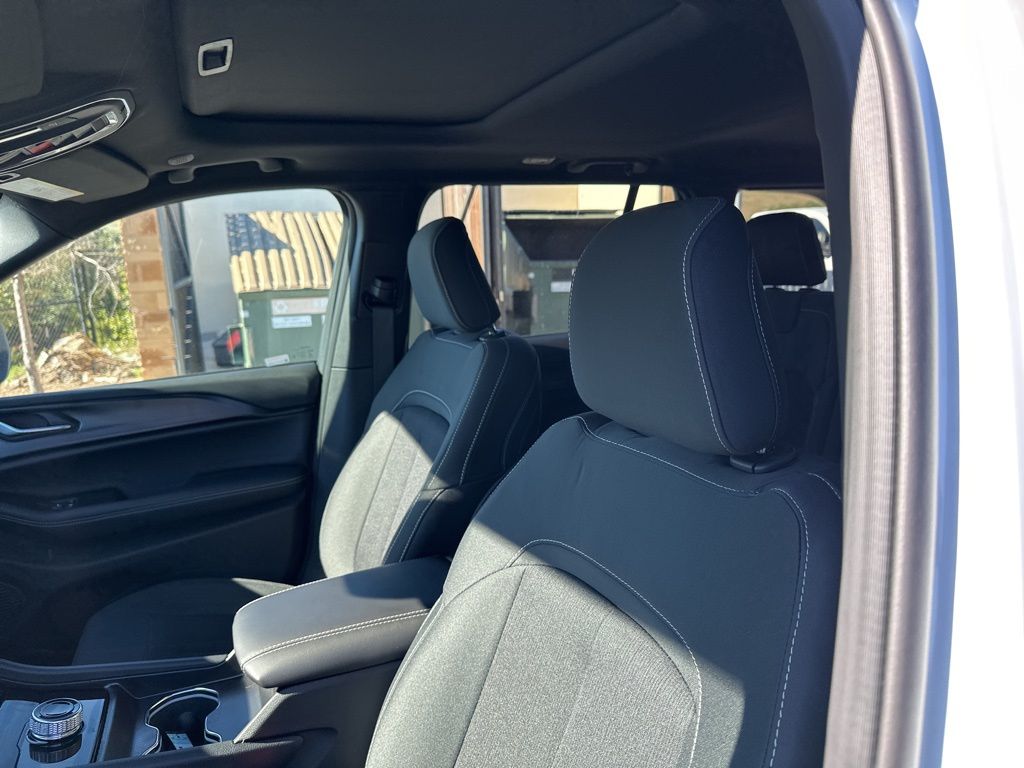 New Car 2025 Jeep Grand Cherokee  For Sale Under $40,000 In Austin, Texas