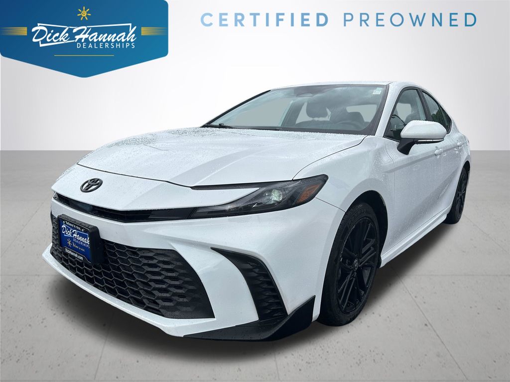 2025 Toyota Camry SE AWD Hybrid's photo