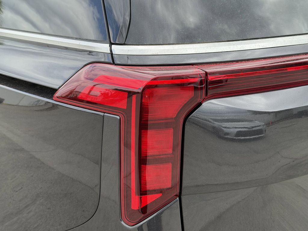 new 2026 Kia Carnival Hybrid car, priced at $43,994