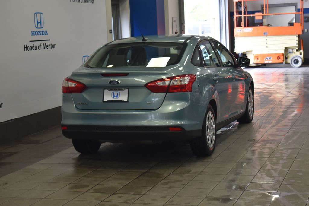 2012 Ford Focus SE 6