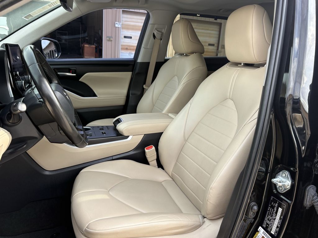 2023 Toyota Highlander XLE Black at Monument Chevrolet