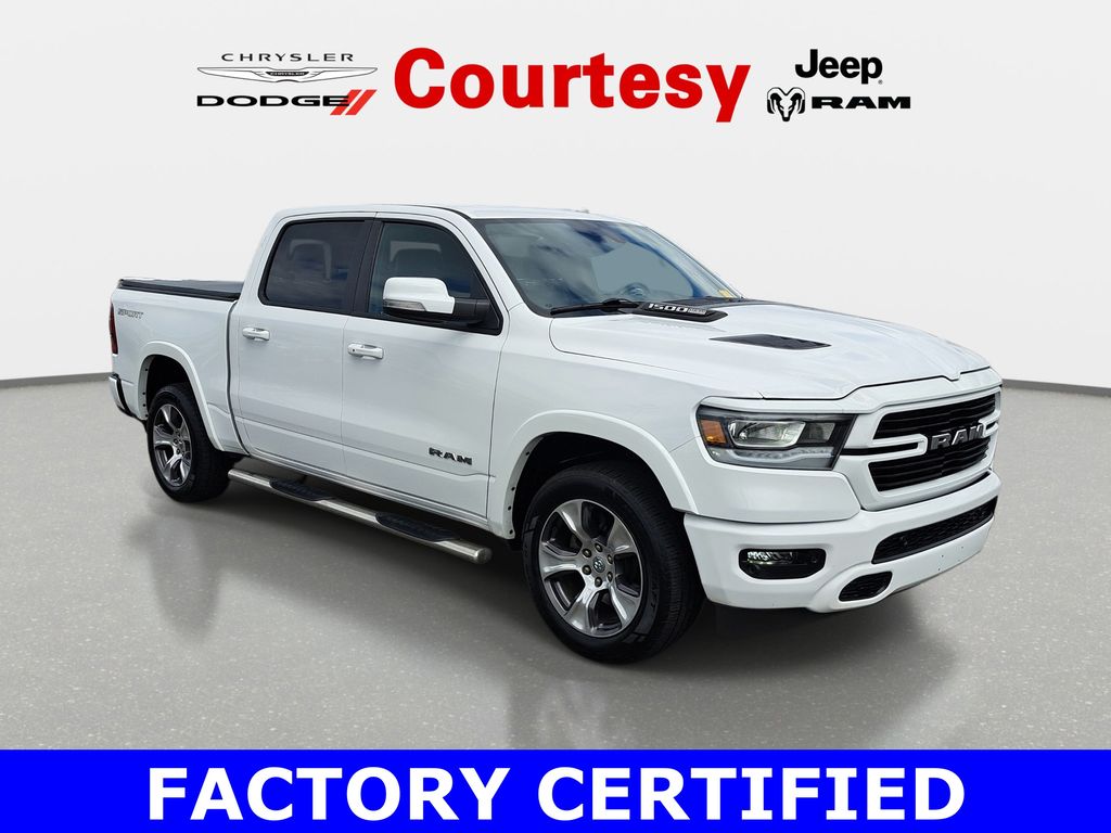 Bright White Clearcoat 2022 RAM 1500 Laramie Crew Cab 4WD Pickup Truck Four-Wheel Drive 8-Speed Automatic